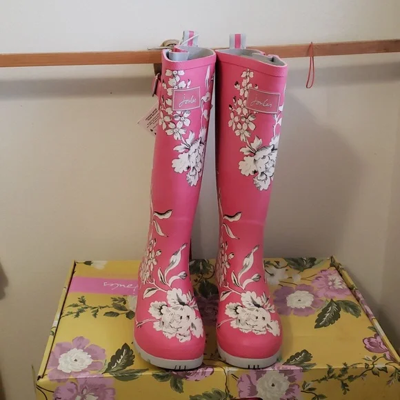 Joules Womans Pink W/ White Floral Print Rain Boots - Picture 3 of 11